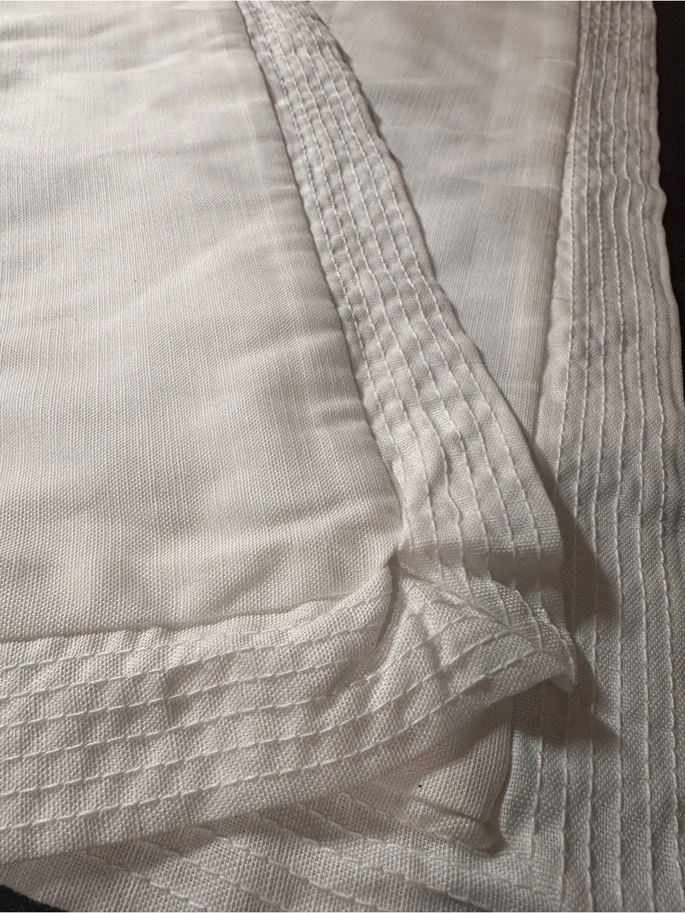 Threshold standard Queen Pillow Sham white cotton poly RN 17730